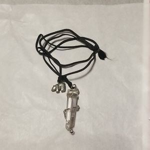 Clear Quarz Crystal & Zuni Bear Pendant